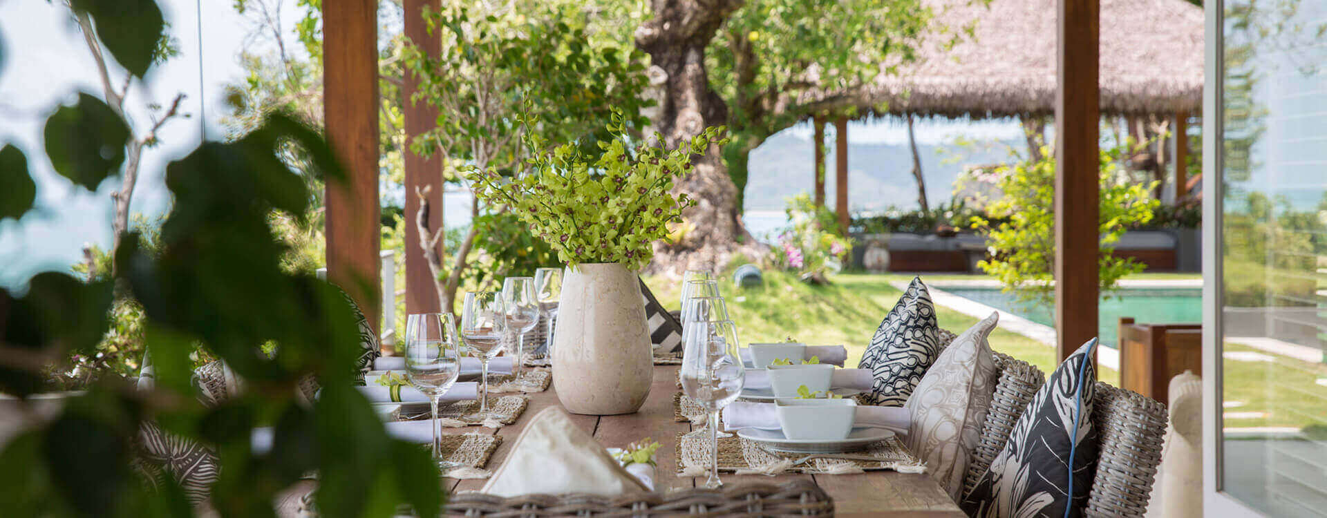 Element of 8 - Dining area design